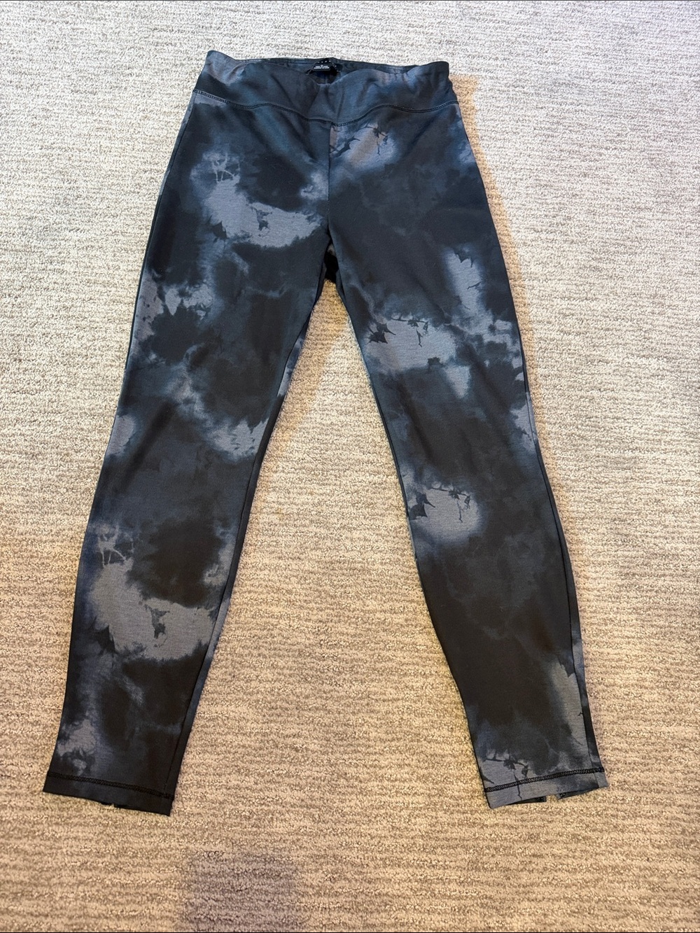 Sanctuary Tie-Dye Black & Gray High-Waist Leggings